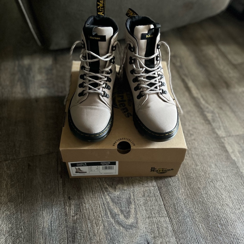 Dr Martens Combs W Vintage Taupe - Picture 3 of 7